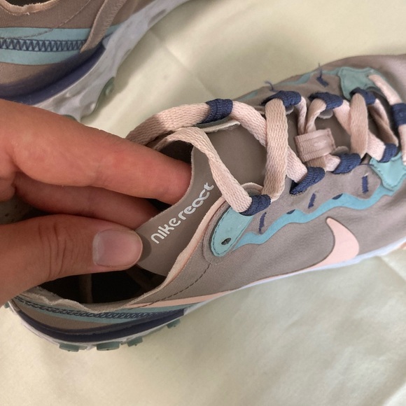 NIKE REACT womens - Picture 6 of 11
